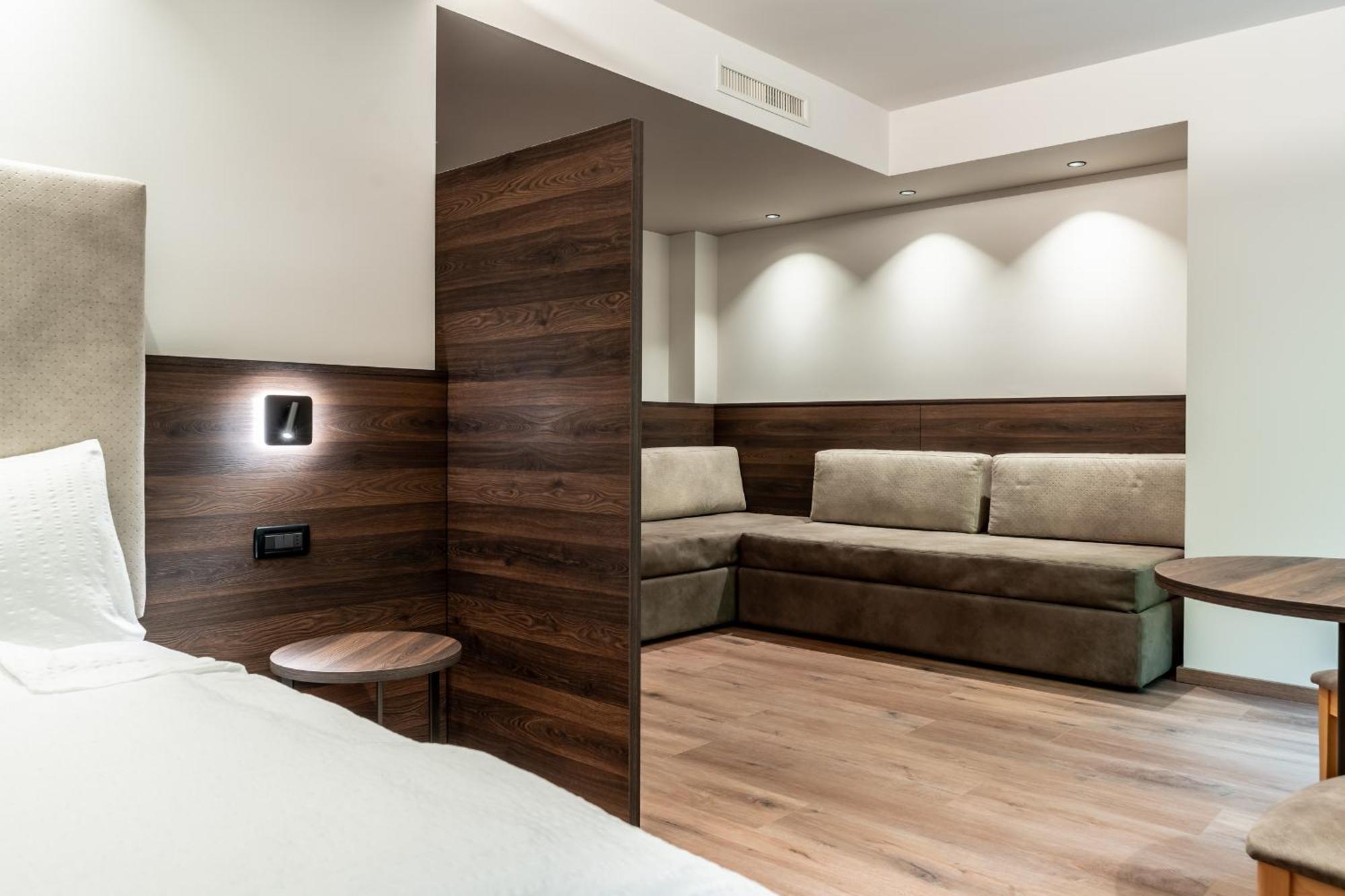 Hotel Ariston レーヴィコ・テルメ エクステリア 写真