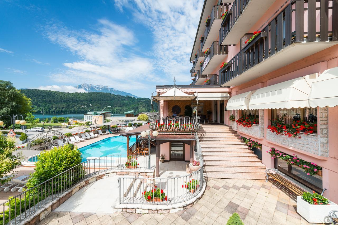 Hotel Ariston レーヴィコ・テルメ エクステリア 写真